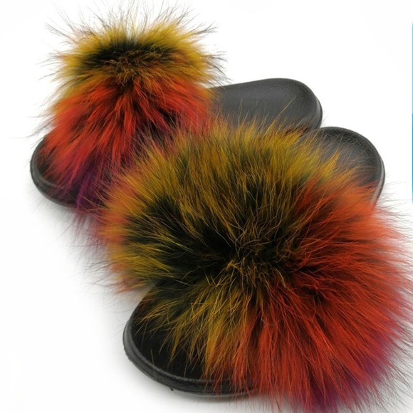 NEW Multi color Luxury Faux Raccoon Fur Colorful Slippers Slides 5.5
Flat Mule - Picture 1 of 7